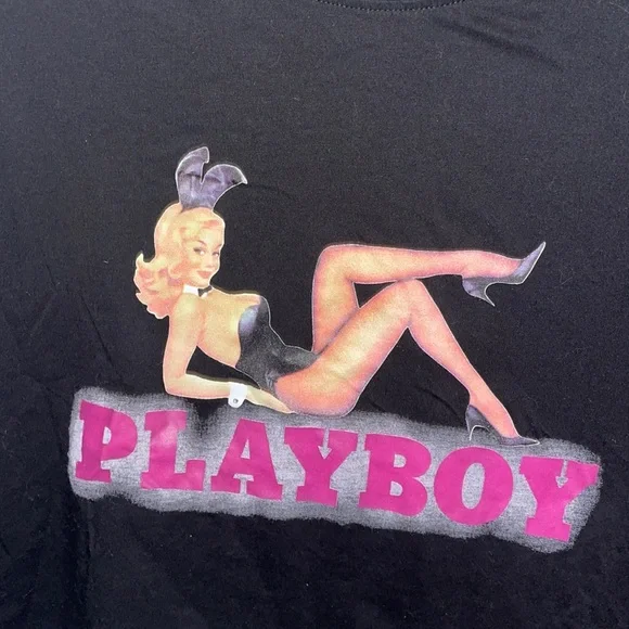 Playboy Loose-fitted Cropped Short Sleeve Shirt - Picture 2 of 3